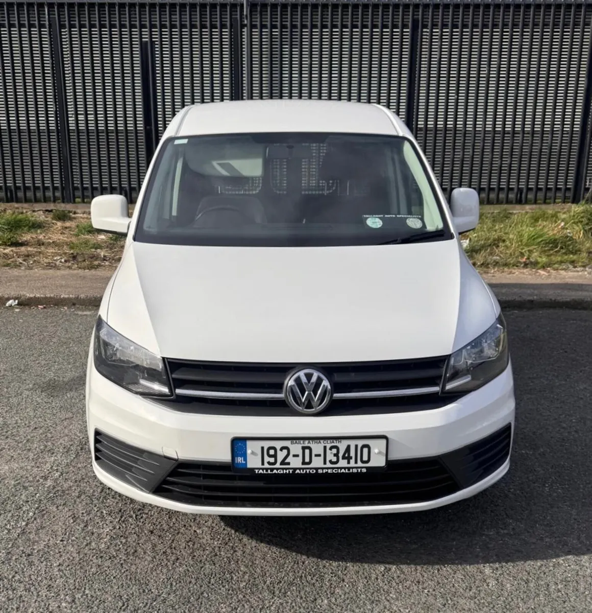 192 Volkswagen Caddy Maxi 2.0 Litre - Image 2