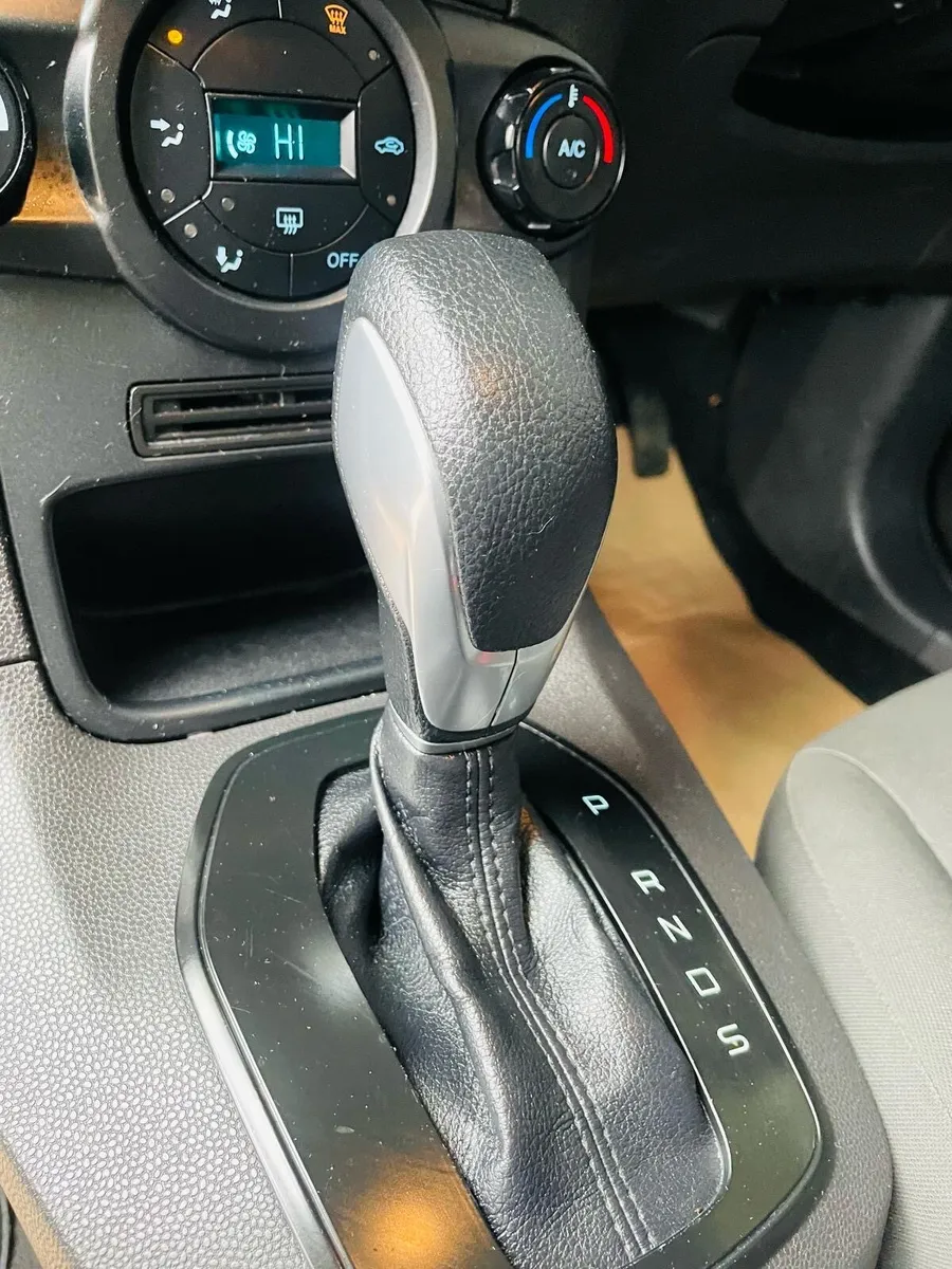 FORD FIESTA AUTO - Image 3
