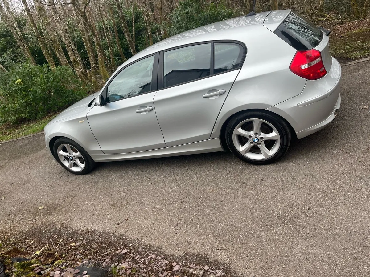 2010 bmw 1 series - Image 1