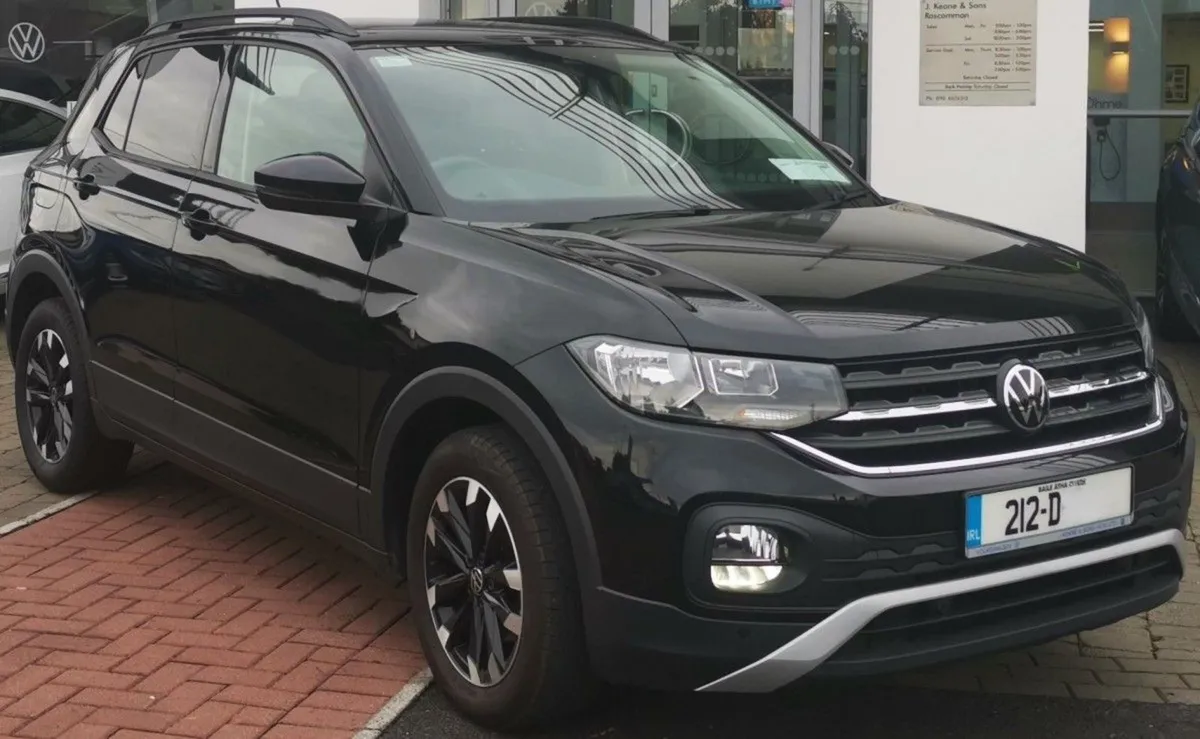 Volkswagen T-Cross Life 1.0 TSI 95hp  parking Sen - Image 1