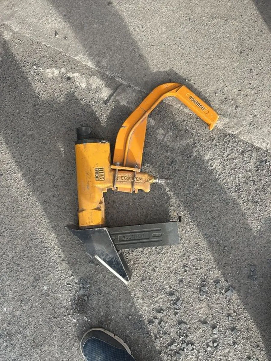 Bostitch hardwood floor stapler - Image 3