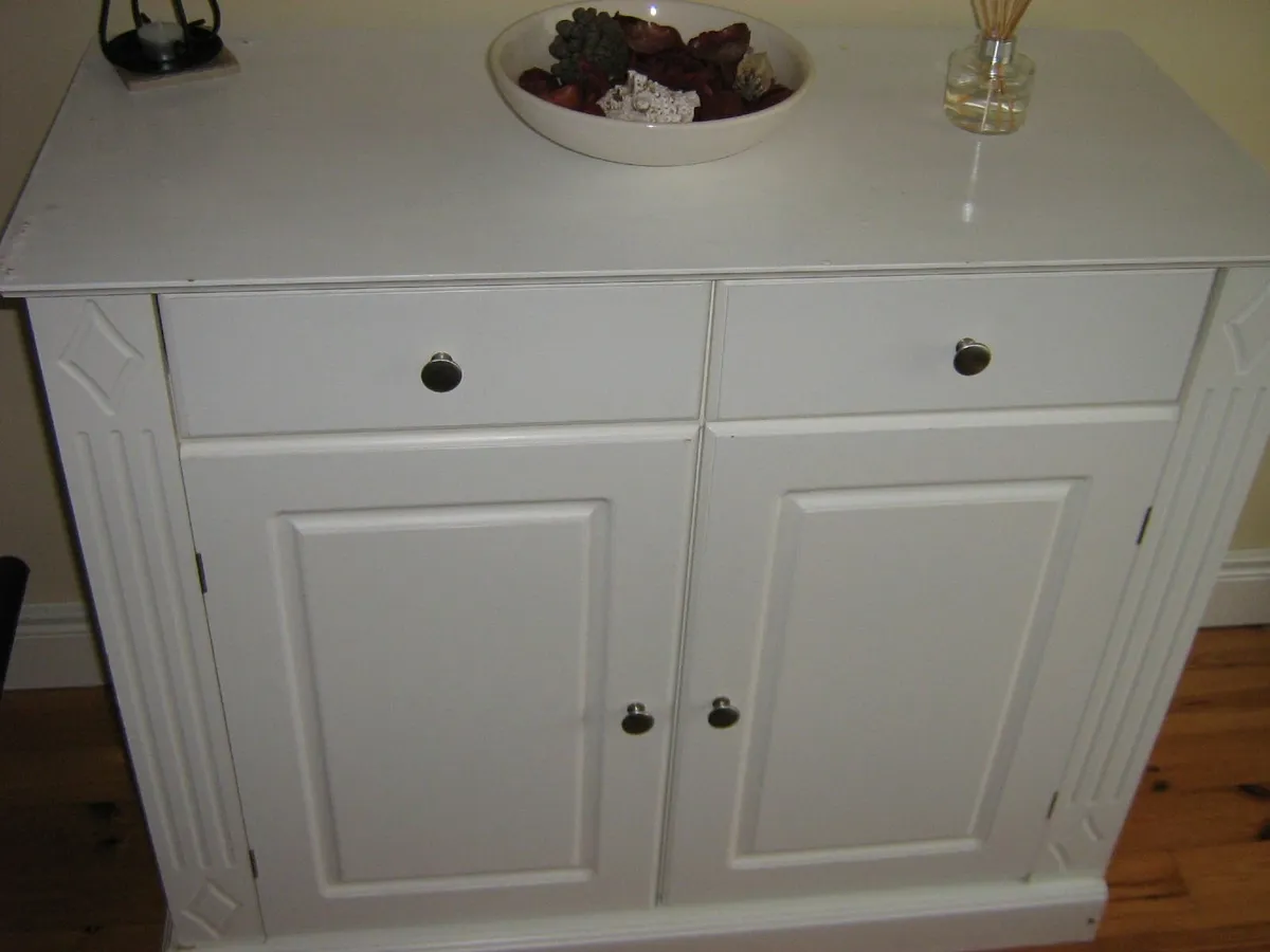 Cabinet - Image 1
