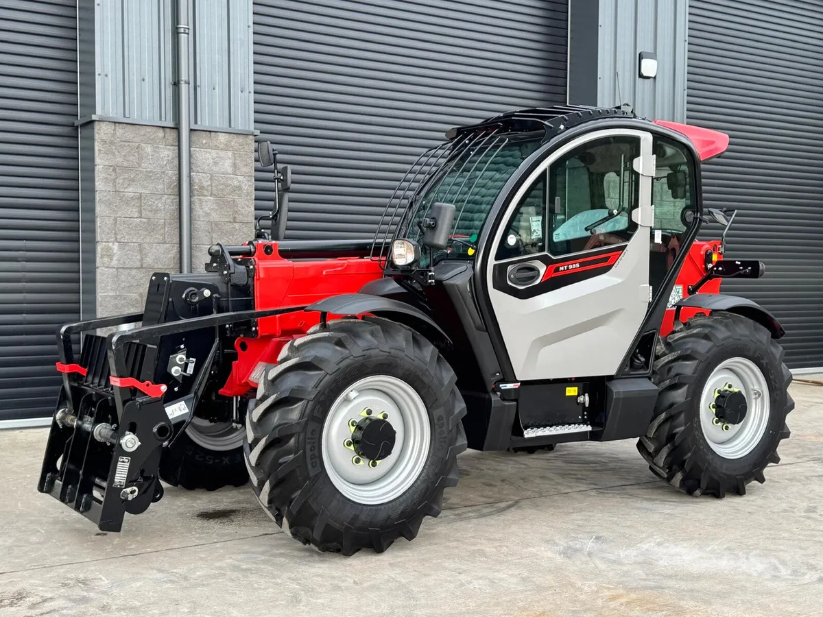 2024 Manitou MT935 - Image 1