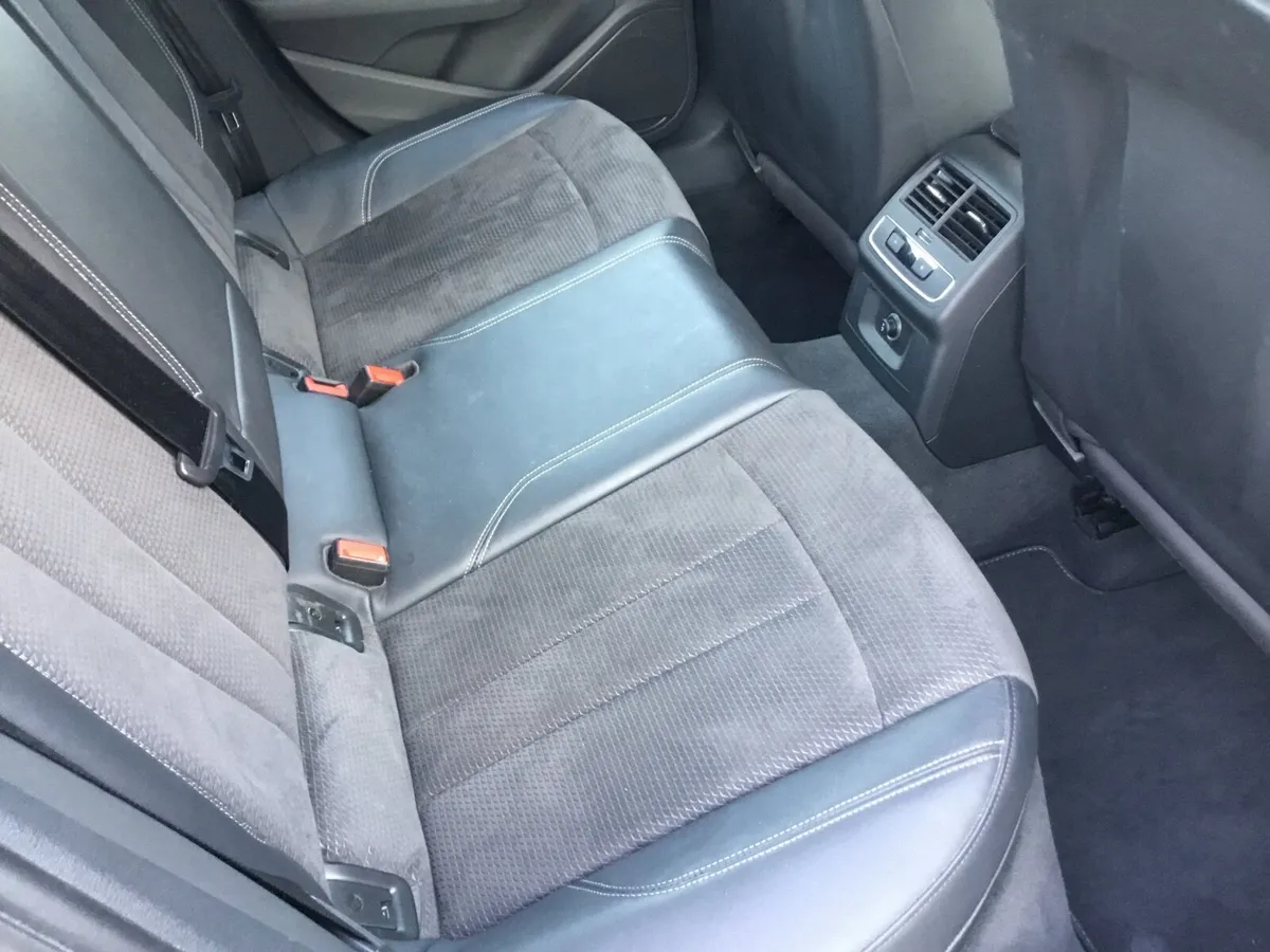 Audi A4 2018 - Image 2