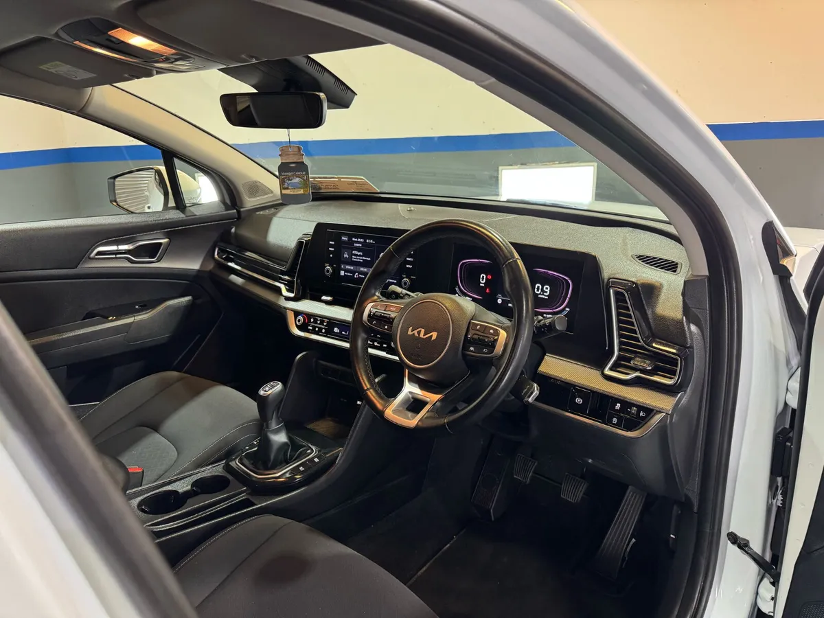 Kia Sportage 2022 - Image 2