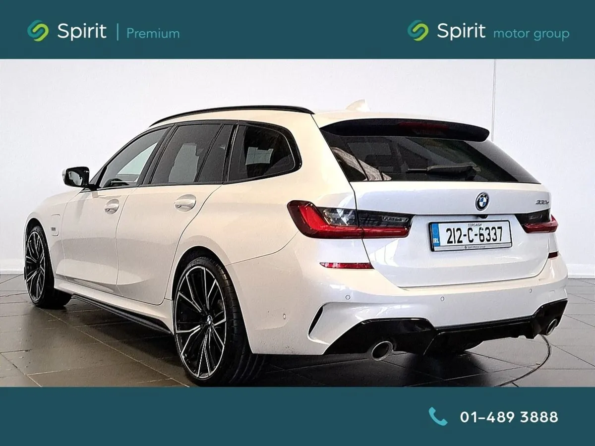 BMW 3 Series 330e Touring M Sport  M Sport Stylin - Image 3