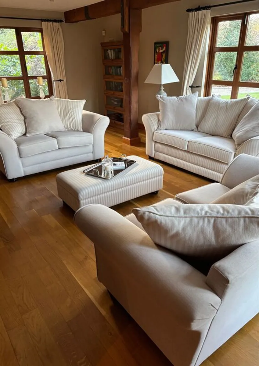 Selling 3 Stunning NEW Designer Couch's - Image 2