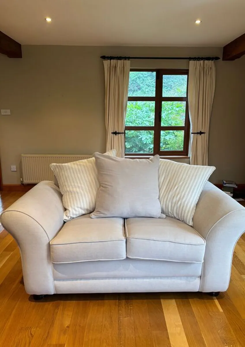 Selling 3 Stunning NEW Designer Couch's - Image 3