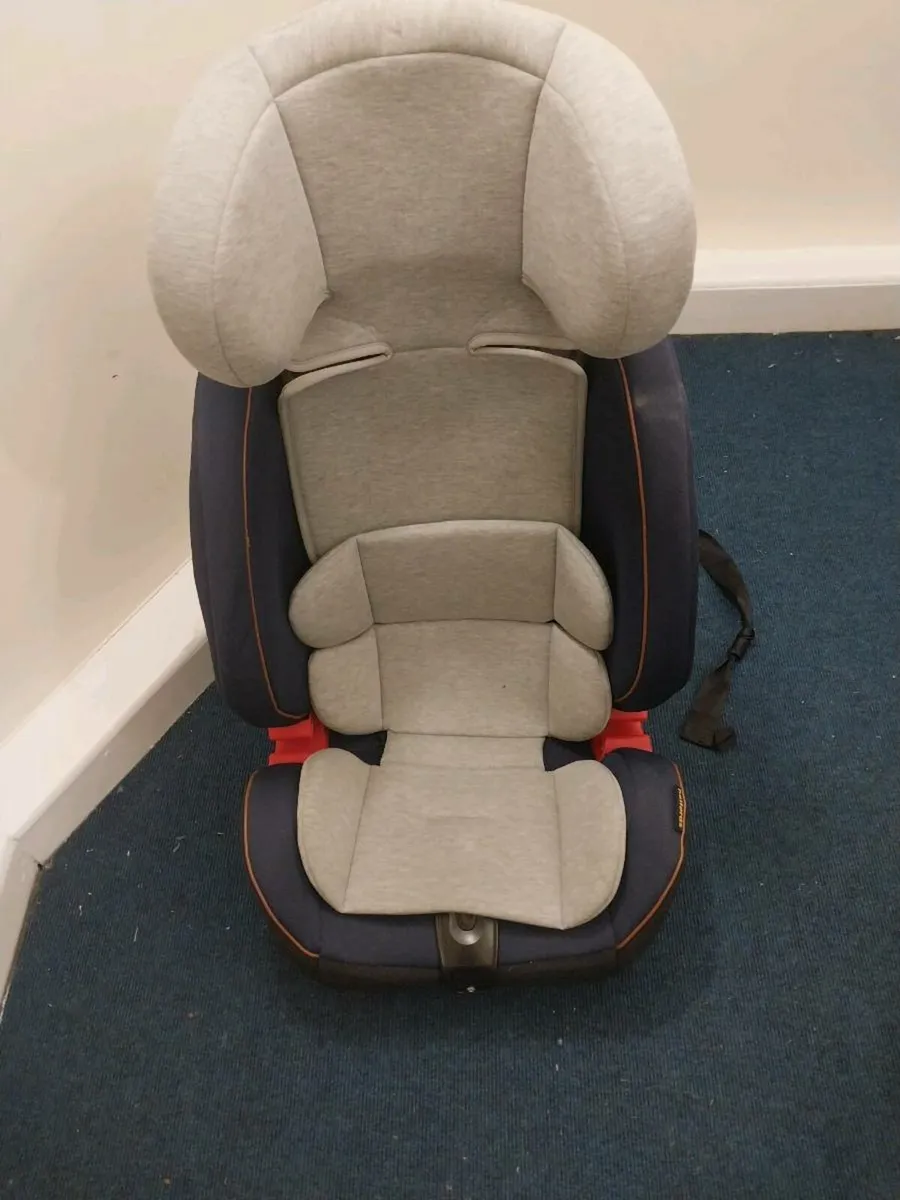 Child car seat - Image 1