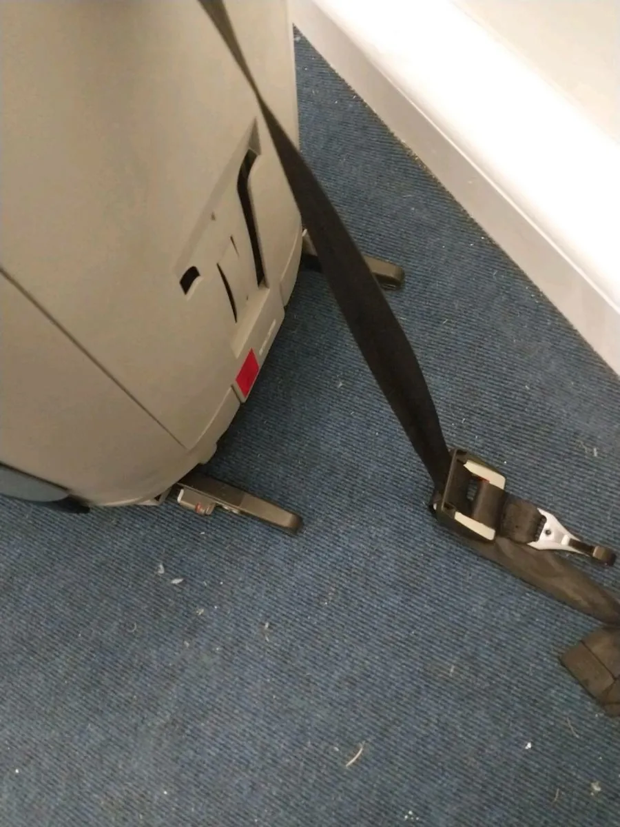 Child car seat - Image 2