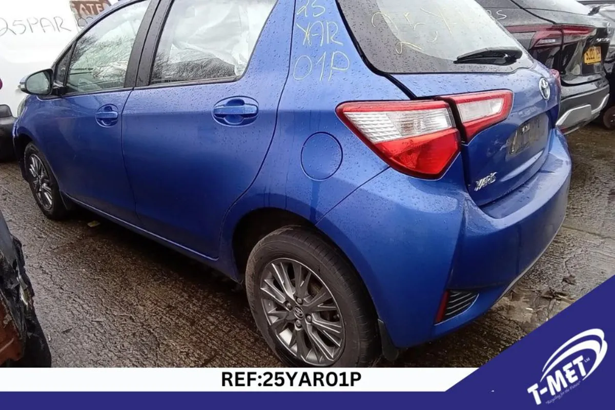 2018 TOYOTA YARIS BREAKING FOR PARTS - Image 2