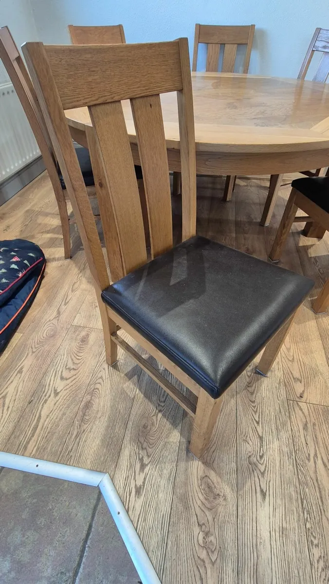 Dining Table and 6 chairs - Image 2