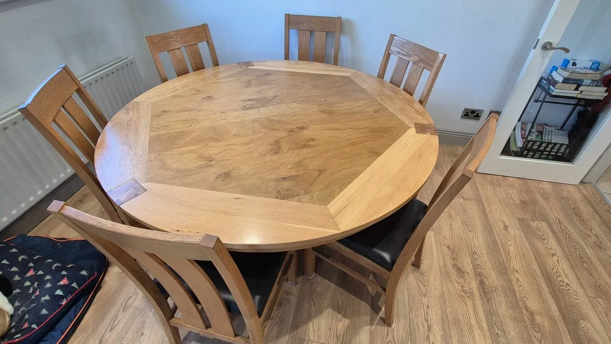 Dining Table and 6 chairs - Image 1
