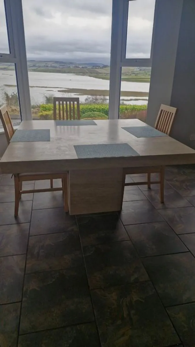 Dining room table - Image 2