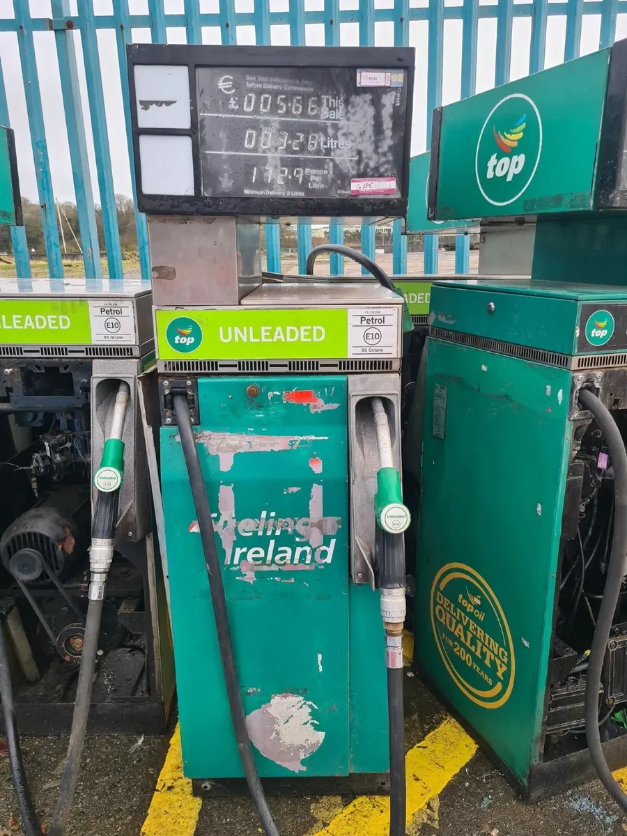 4 Used Petrol/Diesel Pumps. 4 hose and 2 hose - Image 3