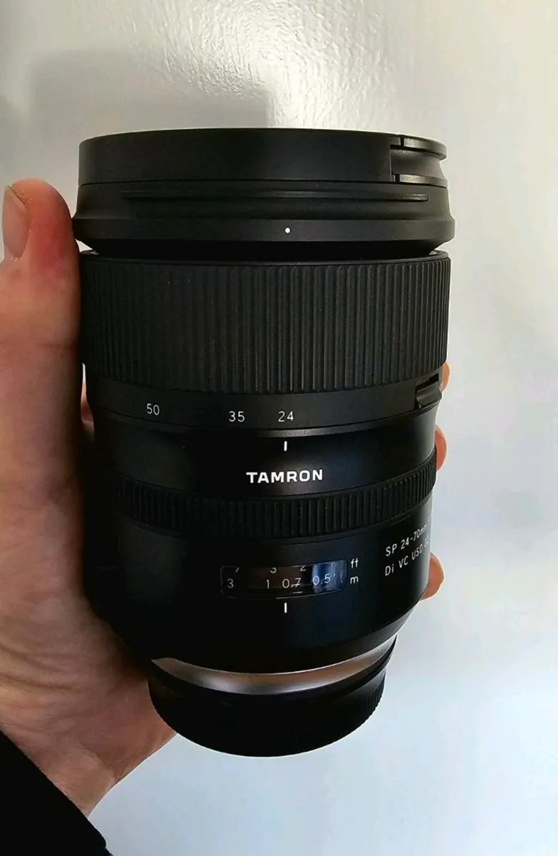 Selling my MINT Tamron SP 24-70 f2.8 G2 - Image 2