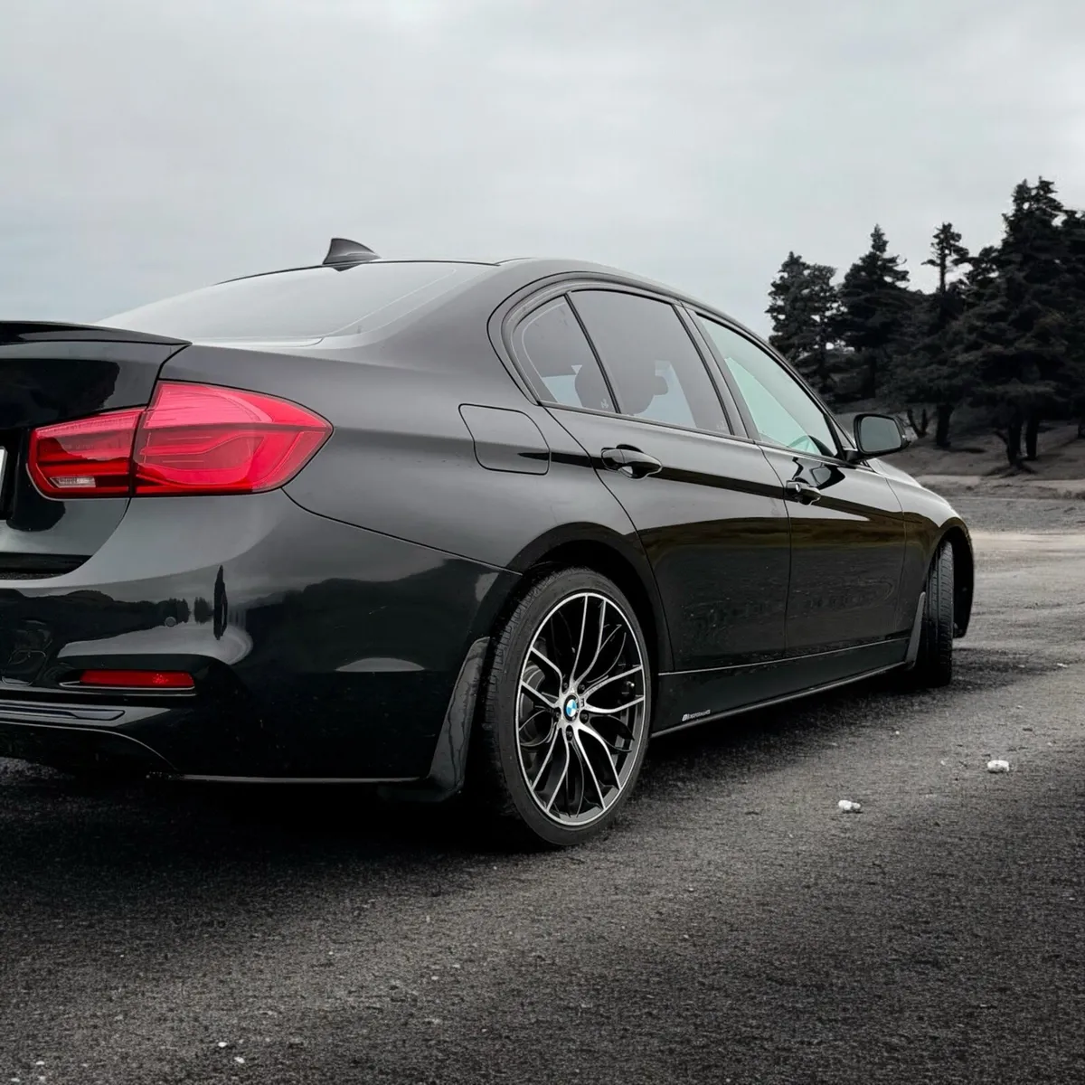 BMW Series 3 €190 tax - Image 4