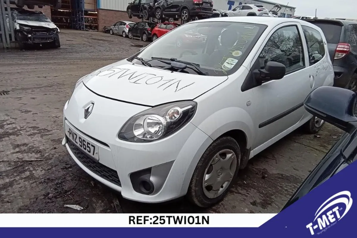 2011 RENAULT TWINGO BREAKING FOR PARTS - Image 3