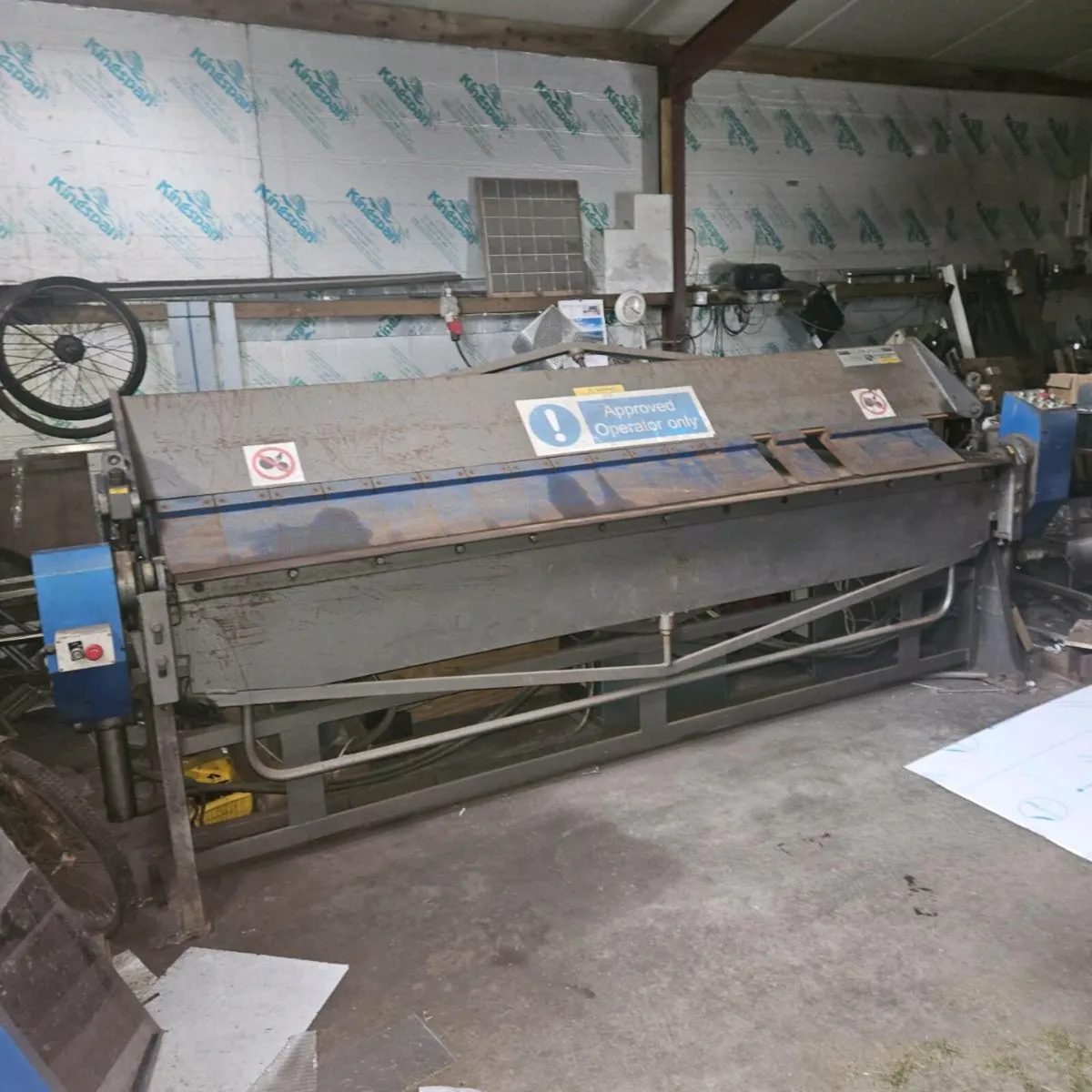Hydraulic box and pan - Image 1