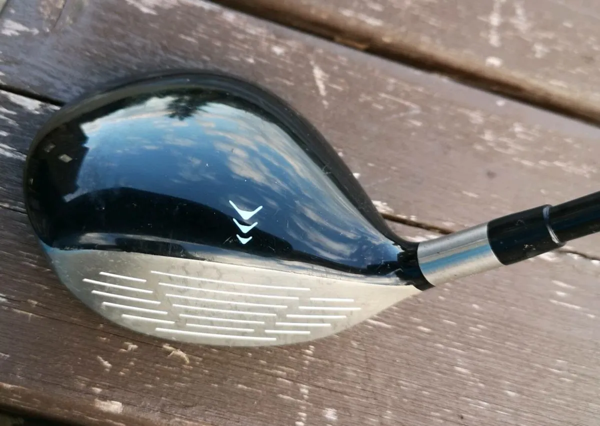Ladies Mizuno JPX825, 5 wood, 18 deg. New Grip. - Image 3