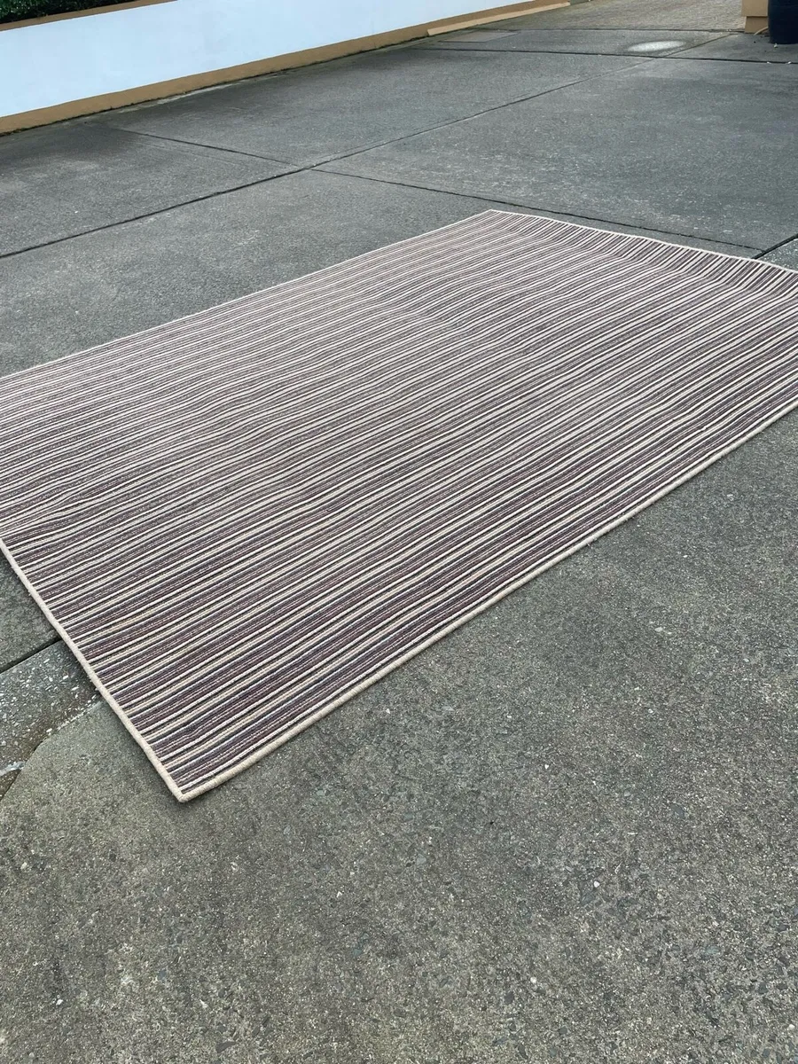 Large Rug/carpet - Image 2