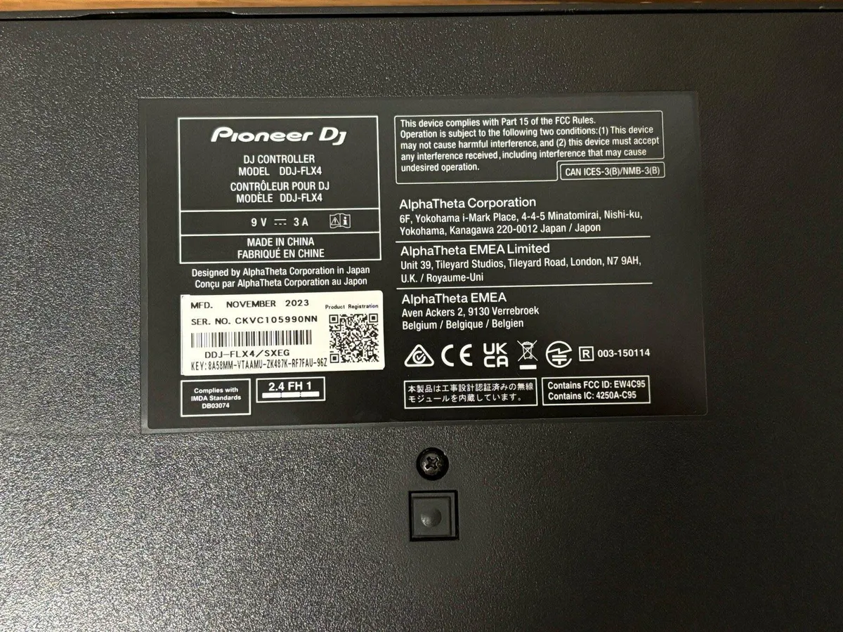 DJ Decks (DDJ-FLX4) - Image 3