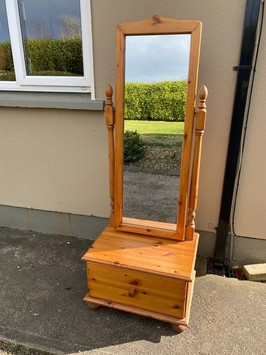 Free standing pine mirror with a draw - Image 2