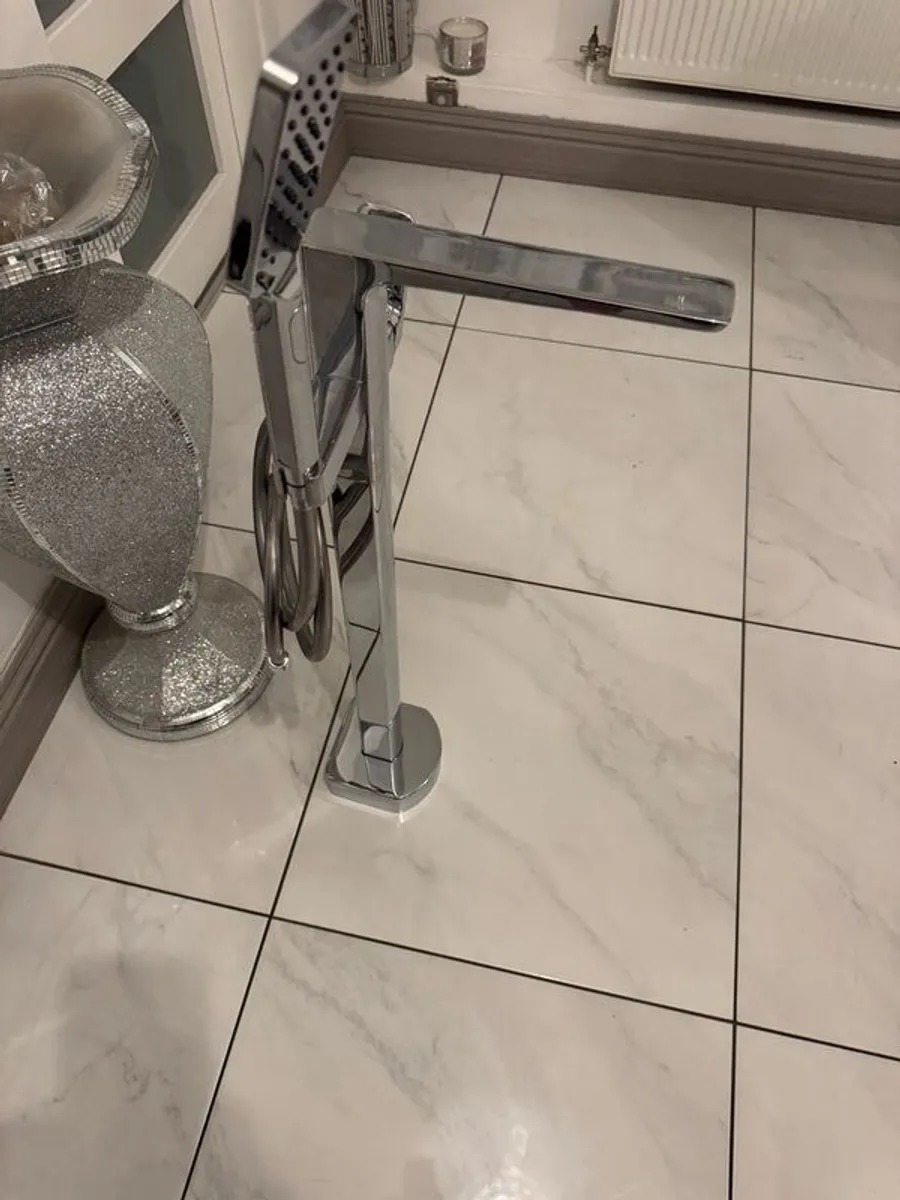 bath taps - Image 1