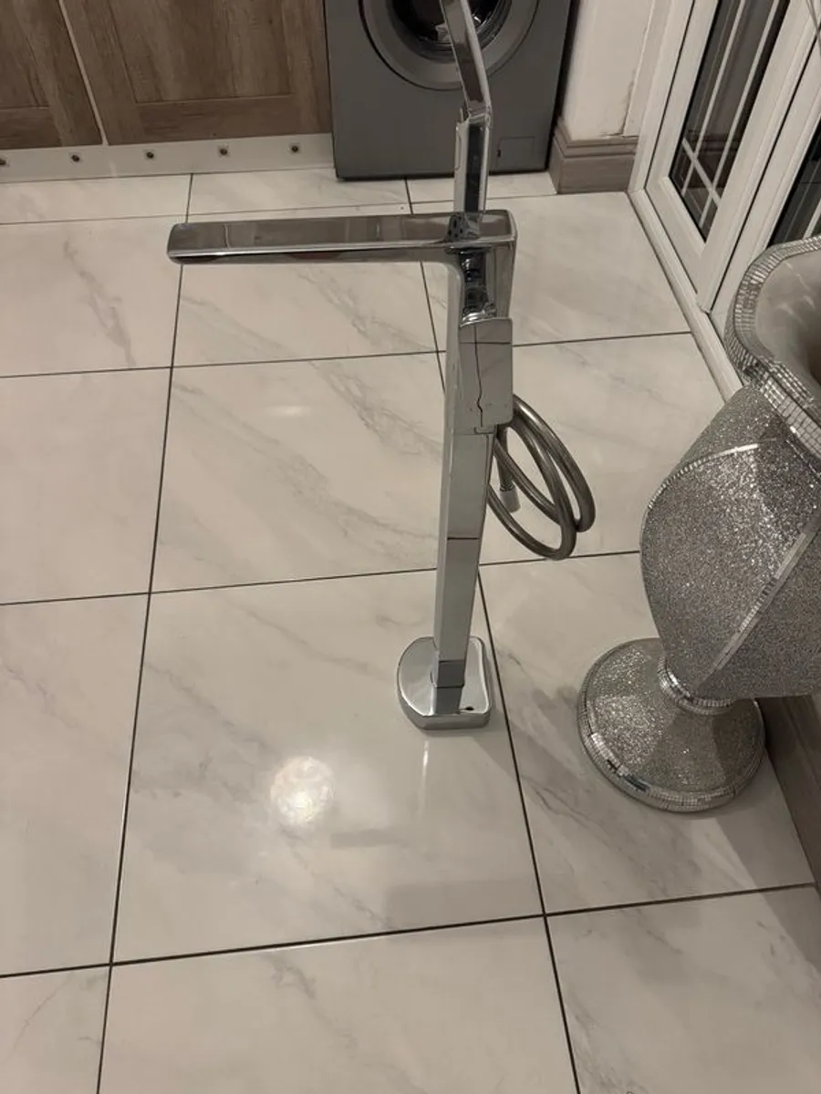 bath taps - Image 3