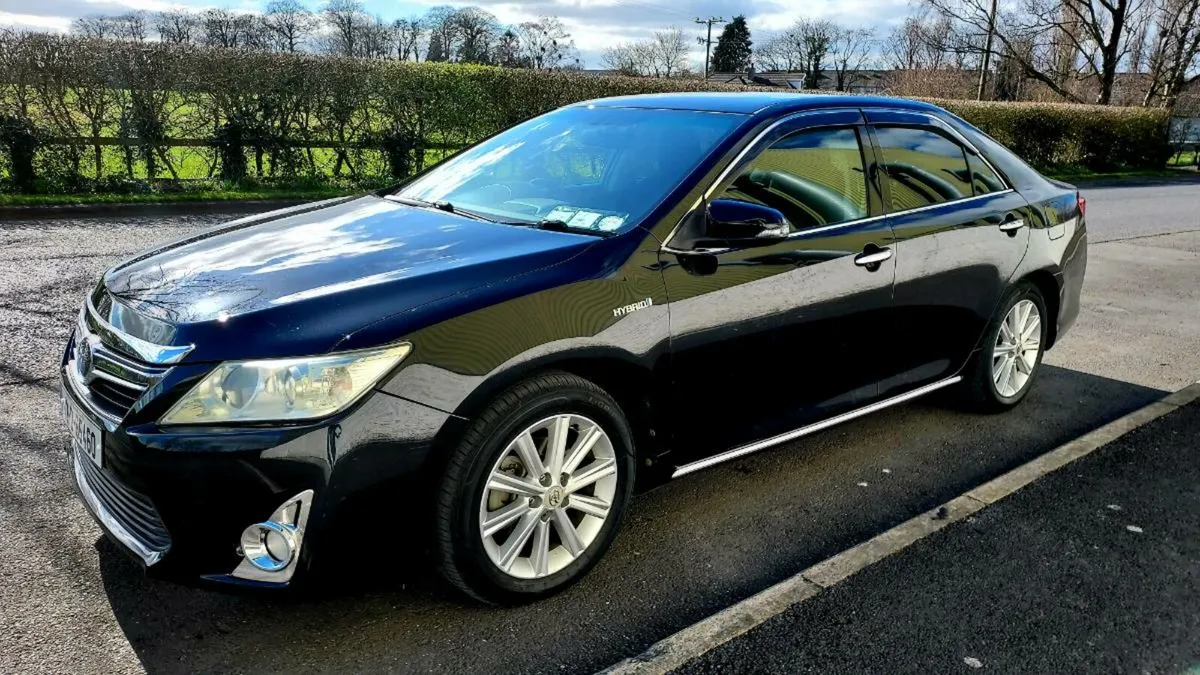 Toyota camry Hybrid NCT 05/26 - Image 1