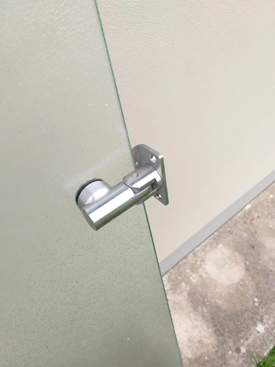 Shower Door. And side panel - Image 2