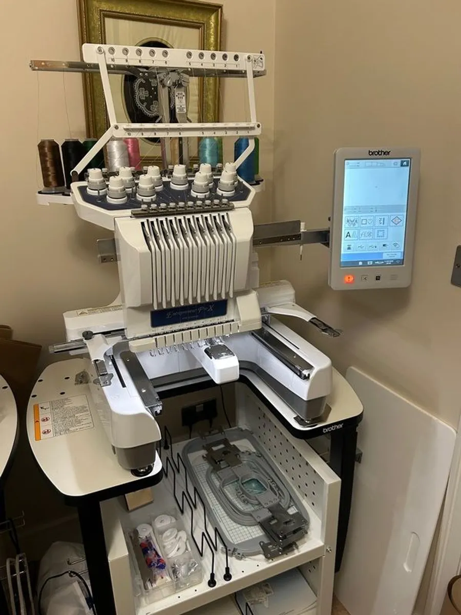 Brother PR1055x Embroidery machine multi needle and stand - Image 1