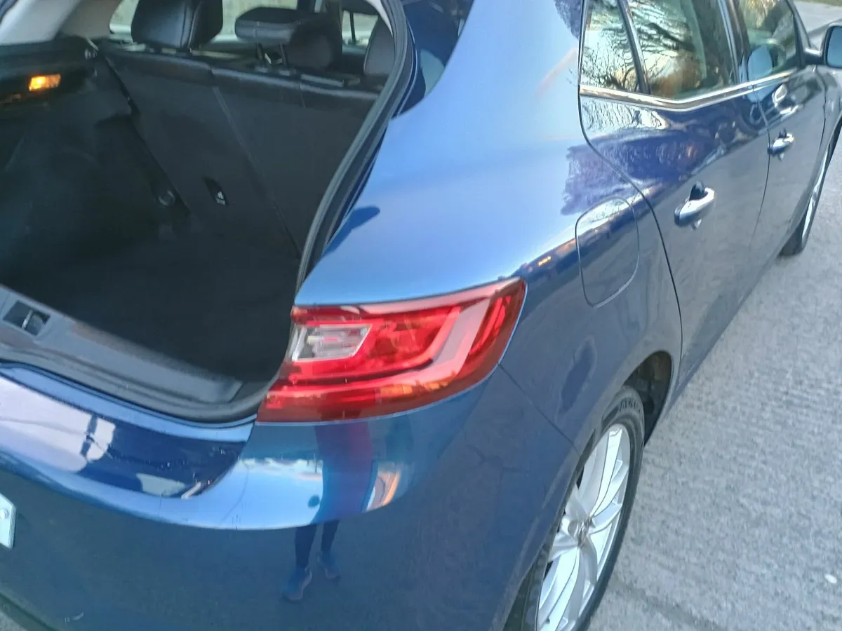 Renault Megane 2017  dynsat nav dci **HIGH SPEC** - Image 4