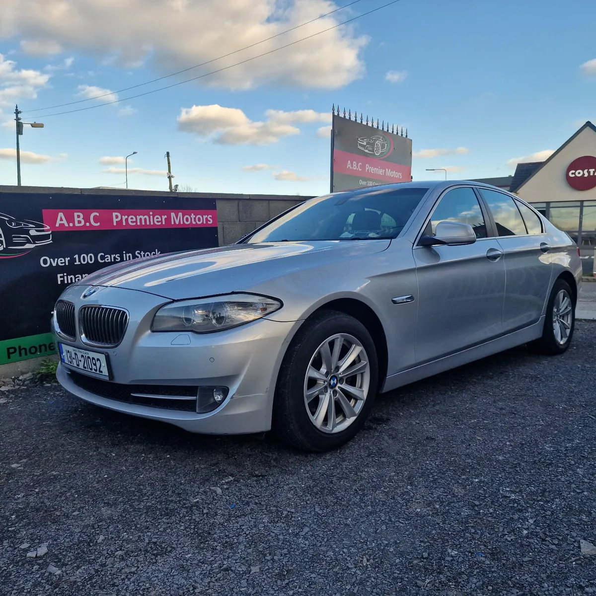 BMW 5-Series 2013 Full service history - Image 1