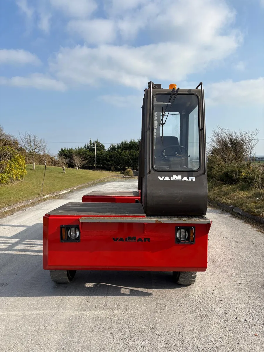 2004 Valmar Terra J Side Loader - Image 3