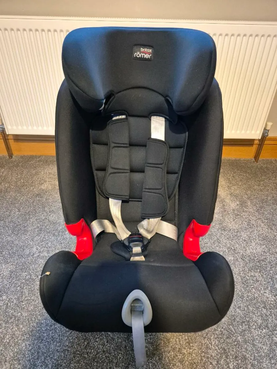 Britax Advansafix SICT car seat - Image 1