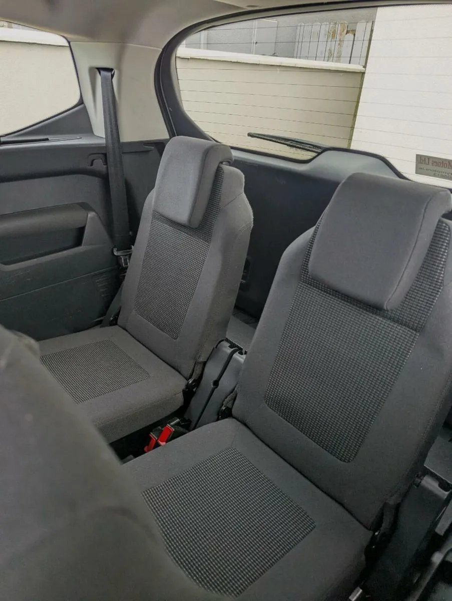Peugeot 5008 7 seater Automatic - Image 4
