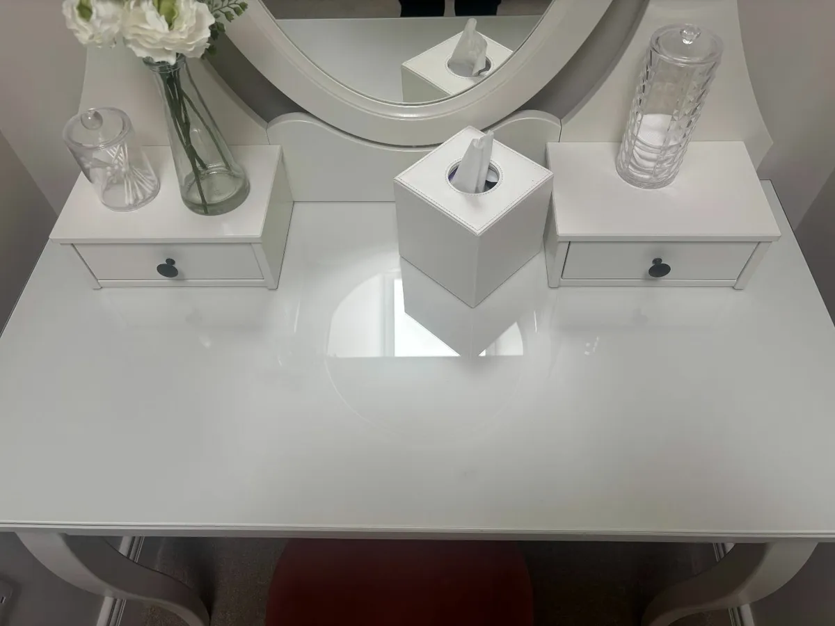 Dressing Table - Image 2