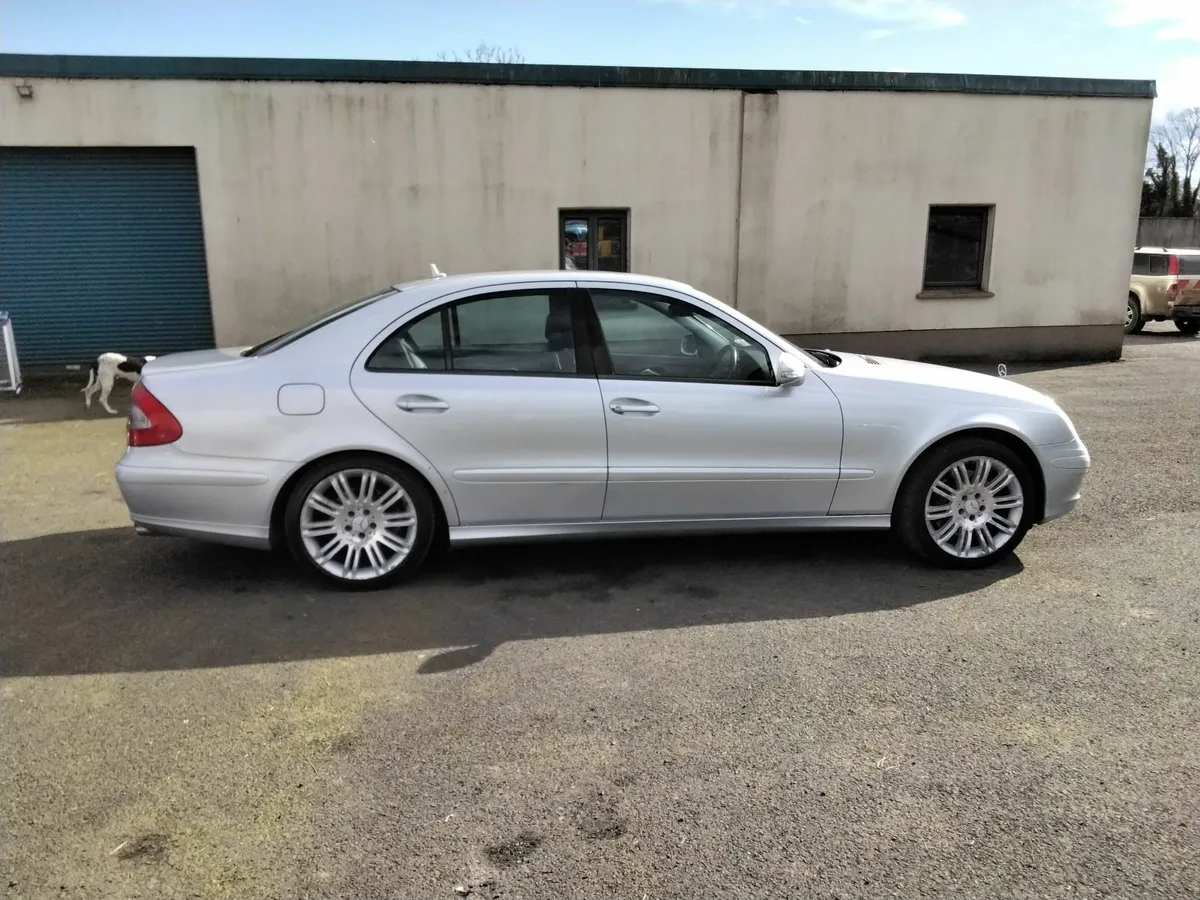 Mercedes-Benz E-Class 2008 - Image 1
