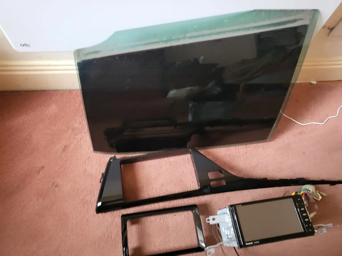 Car parts - Image 1
