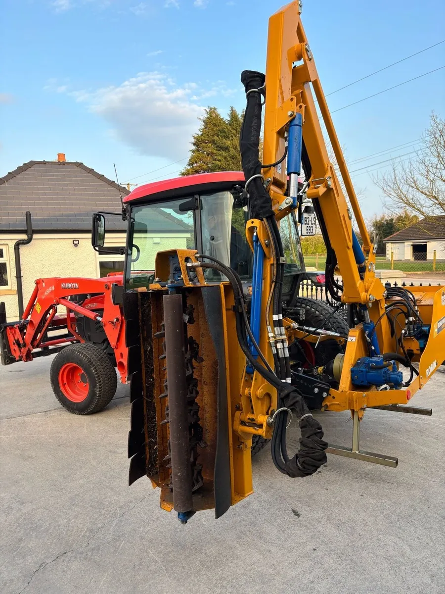 Bomford Robin 4.3 Hedgecutter - Image 2