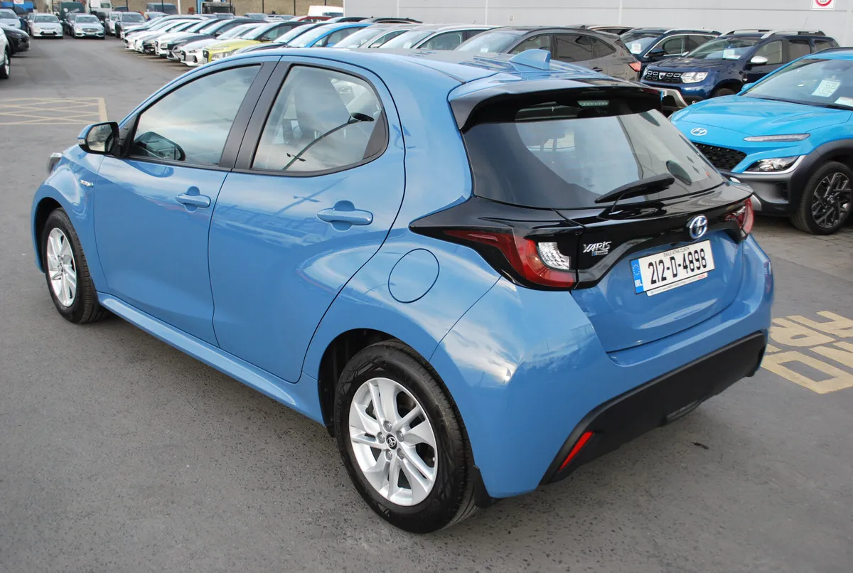 Toyota Yaris 2021 - Image 3
