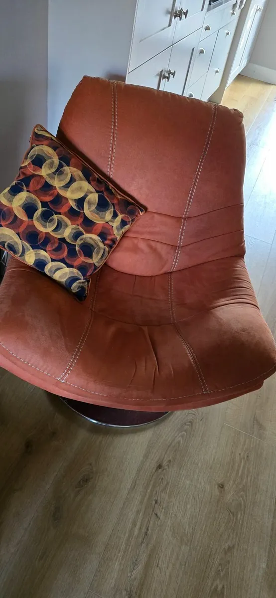Swivel chair and foot stool - Image 2