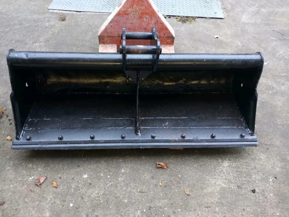 5ton Grading Bucket - Image 1