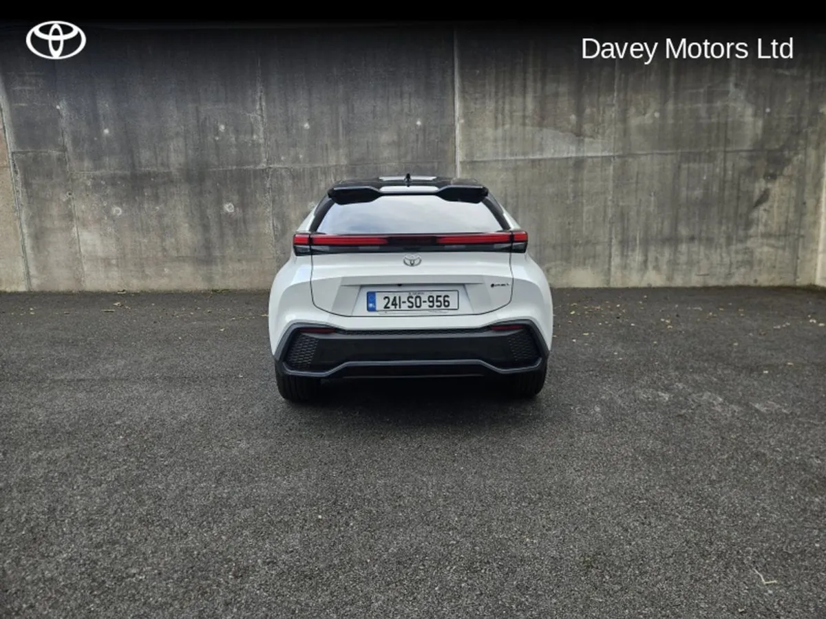 Toyota C-HR 2.0 Litre Hybrid - Image 4