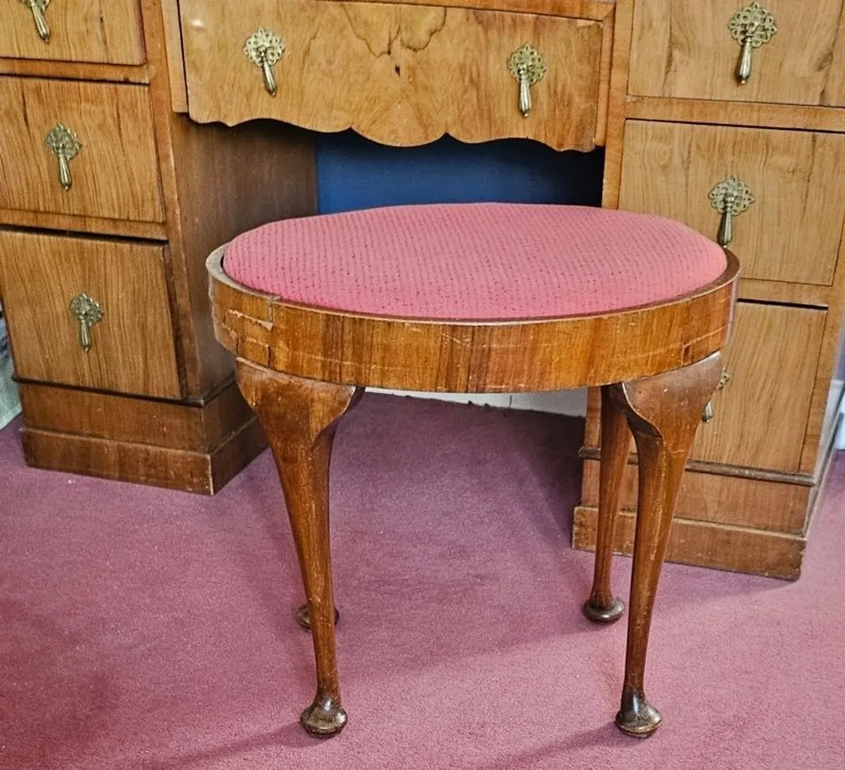 Walnut Bedroom Suite - Image 2