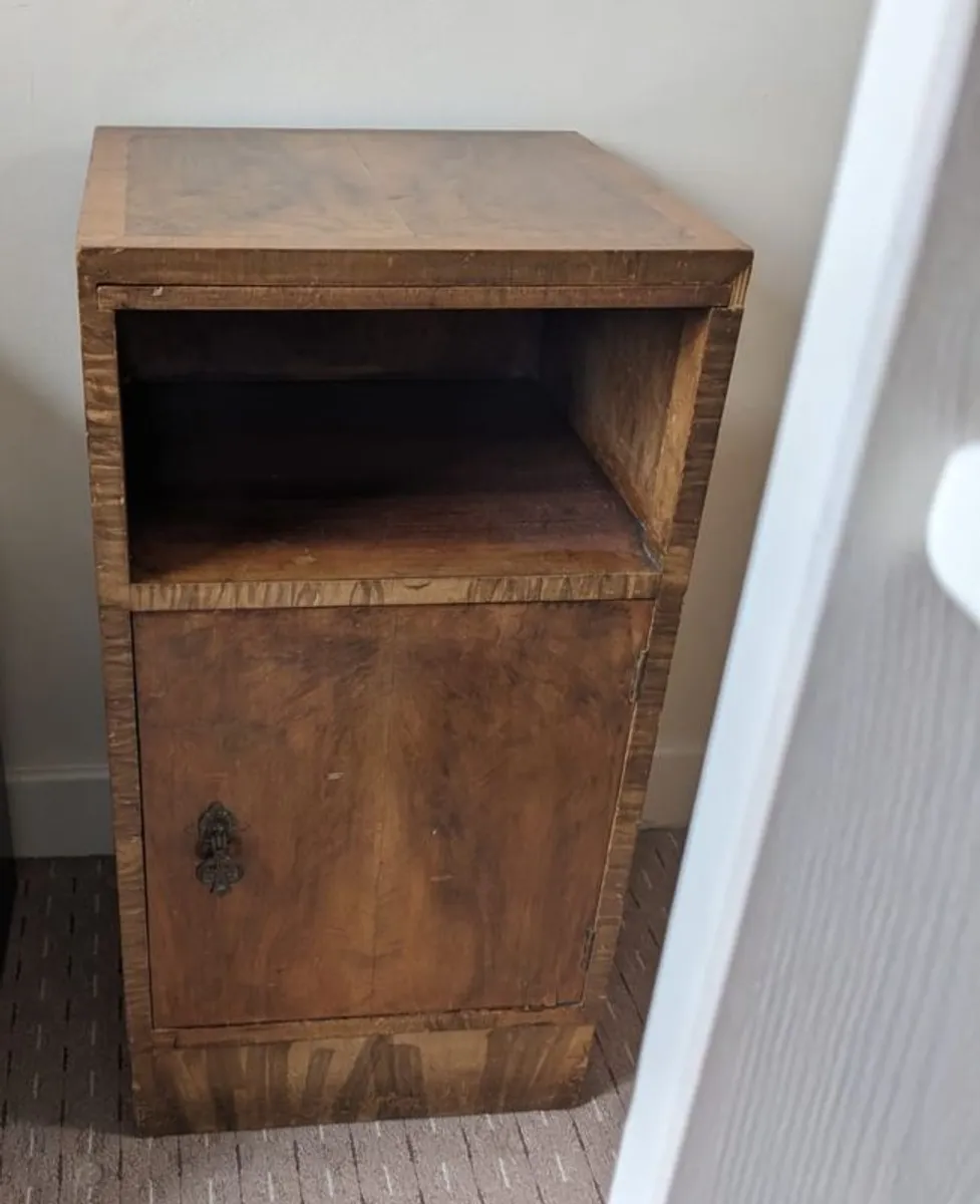 Walnut Bedroom Suite - Image 4