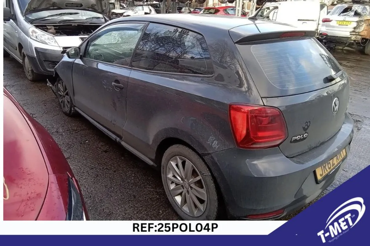2014 VOLKSWAGEN POLO BREAKING FOR PARTS - Image 2