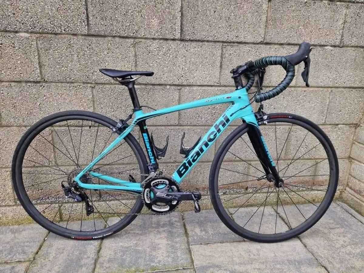 Bianchi Road Bike - Image 1