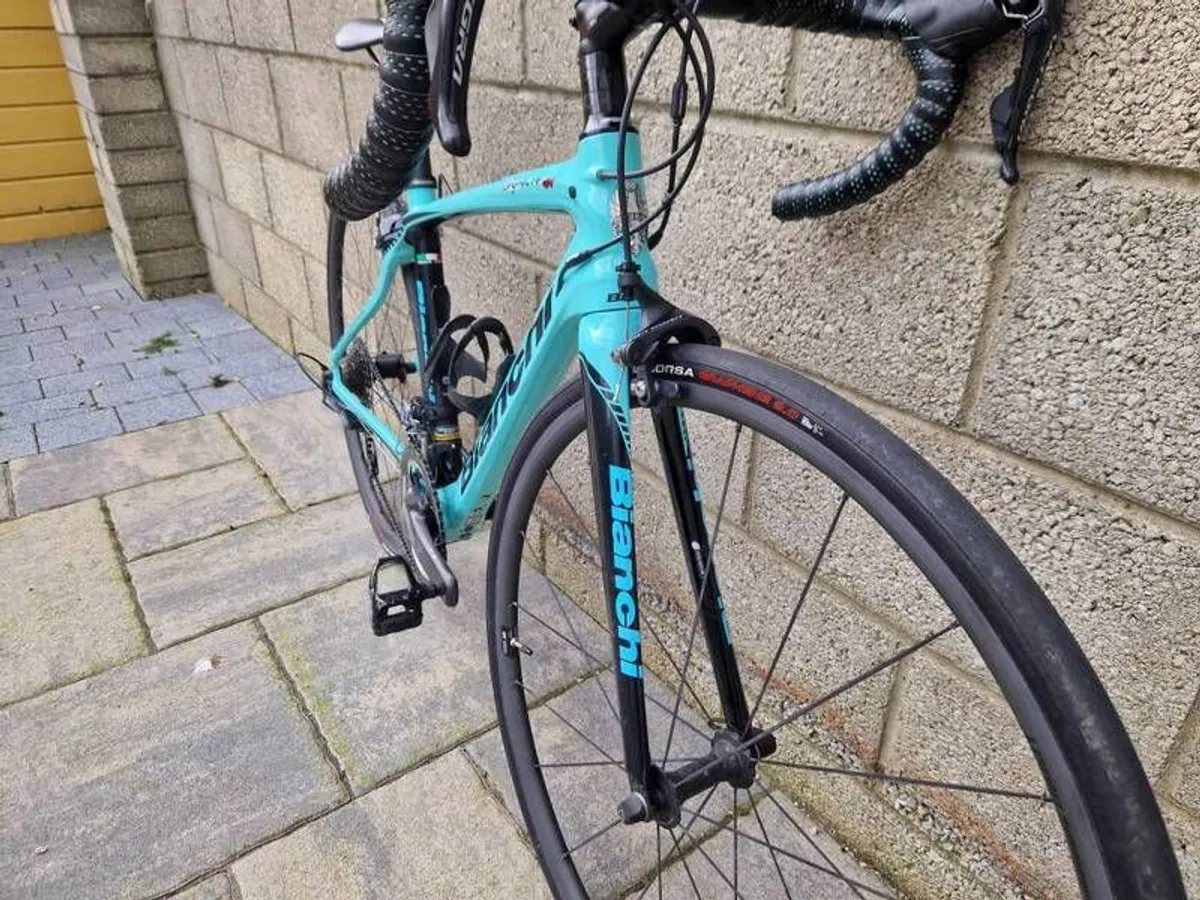 Bianchi Road Bike - Image 4